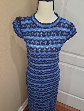 Amour Vert Blue and Navy Chevron Knit Maxi Dress